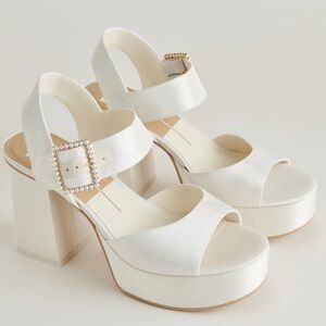 NWT Dolce Vita Bobble Pearl Heels